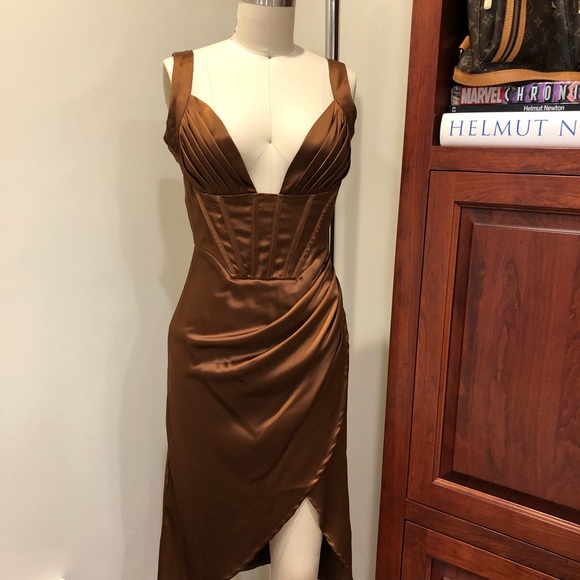 Plunging neck mocha cocktail dress - Picture 9 of 9